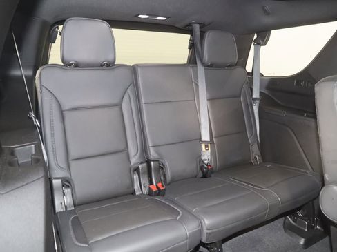 Used 2021 GMC Yukon Denali w/ Denali Premium Package image 14