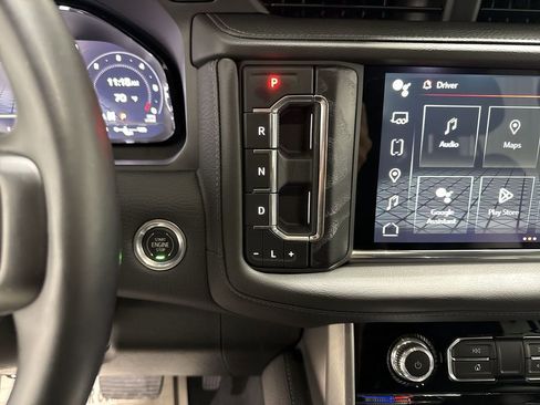 Used 2023 GMC Yukon Denali AWD/4WD image 16