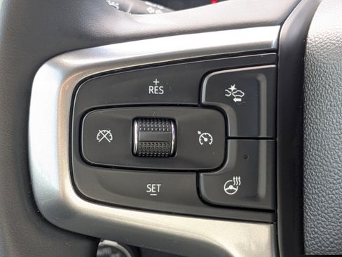 Used 2025 Chevrolet Silverado 2500 LT image 25