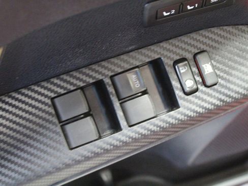 Used 2013 Toyota RAV4 Limited image 22