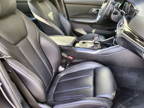 Certified 2022 BMW 330i xDrive Sedan w/ Premium Package image 23