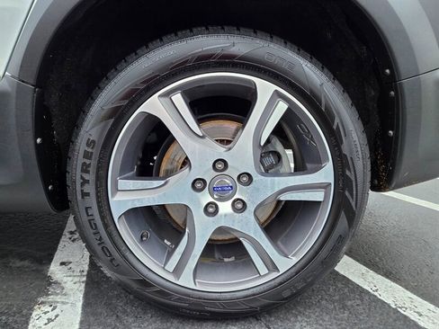 Used 2015 Volvo XC70 T6 Platinum w/ Protection Package image 55