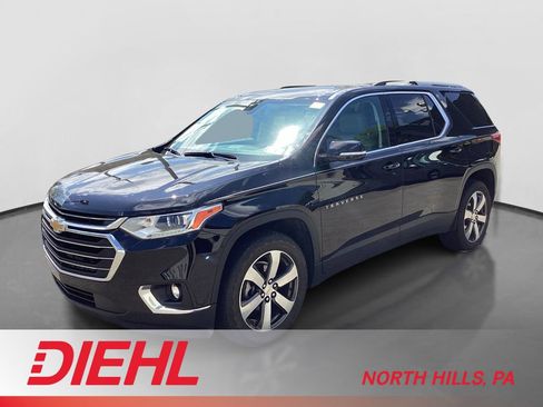 Used 2018 Chevrolet Traverse LT w/ LPO, Floor Liner Package AWD/4WD image 1