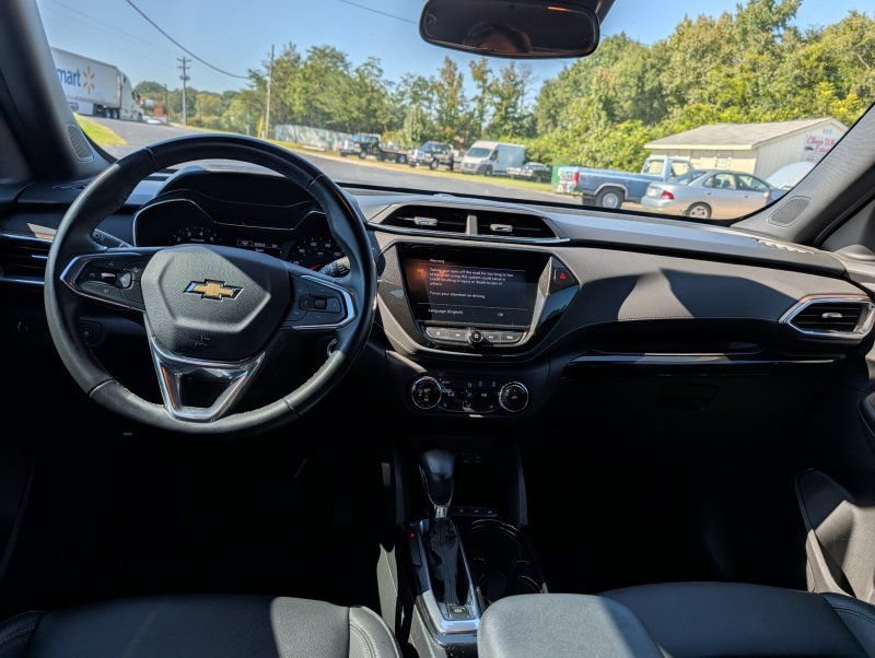 Used 2021 Chevrolet TrailBlazer ACTIV w/ Convenience Package FWD image 10