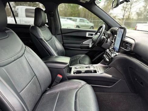 Used 2020 Ford Explorer ST w/ ST Street Pack image 23