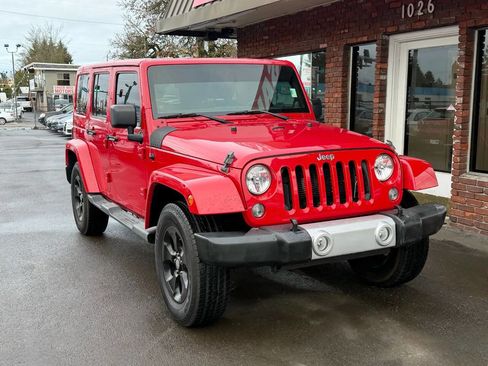 Used 2014 Jeep Wrangler Unlimited Sahara w/ Max Tow Package image 1
