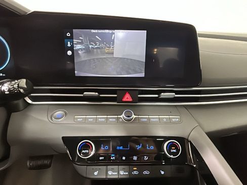 Certified 2023 Hyundai Elantra SEL w/ Convenience Package FWD image 30