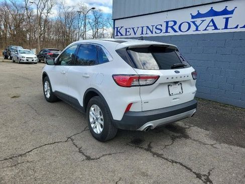 Used 2022 Ford Escape SE w/ Cold Weather Package image 9