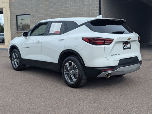 Used 2023 Chevrolet Blazer LT image 4