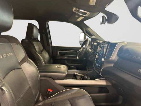 Used 2022 RAM 3500 Laramie AWD/4WD image 18
