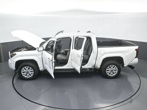 Used 2024 Toyota Tacoma SR5 RWD image 70