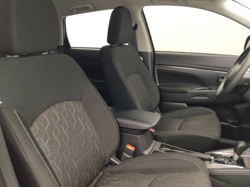 Used 2025 Mitsubishi Outlander Sport AWD image 21