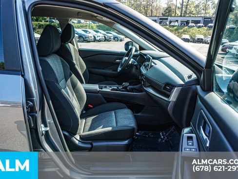 Used 2025 Nissan Rogue SV image 23