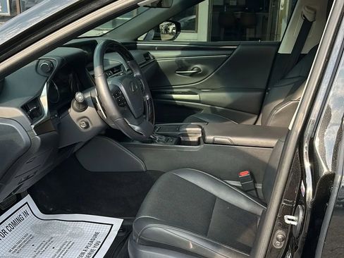 Used 2019 Lexus ES 350 image 5