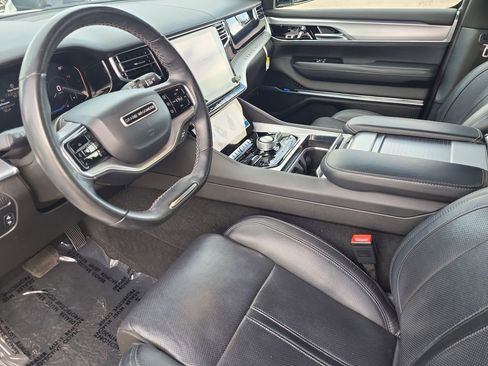 Used 2022 Jeep Grand Wagoneer Series I image 12