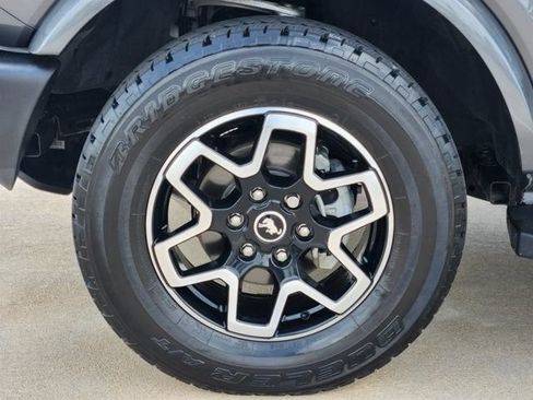 Used 2024 Ford Bronco Outer Banks AWD/4WD image 10
