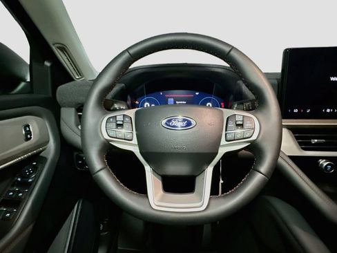 New 2026 Ford Explorer Active w/ Active Comfort Package AWD/4WD image 10