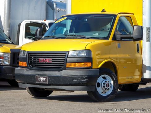 Used 2019 GMC Savana 3500 Extended w/ Driver Convenience Package RWD image 3