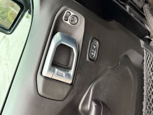 Used 2021 Jeep Wrangler Unlimited Rubicon w/ Xtreme Recon 35" Tire Package image 21