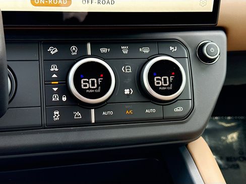 New 2026 Land Rover Defender 110 S AWD/4WD image 34