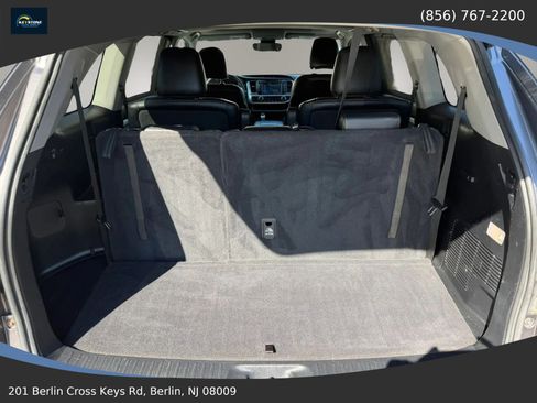 Used 2017 Toyota Highlander XLE FWD image 14