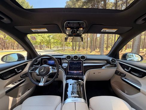 Certified 2023 Mercedes-Benz GLC 300 4MATIC image 2