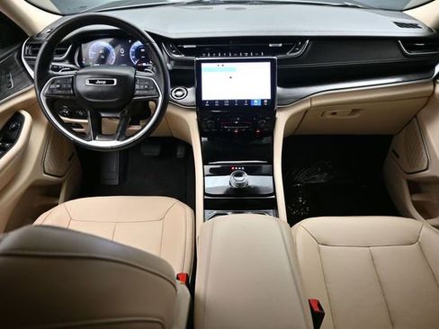 Used 2022 Jeep Grand Cherokee L Limited RWD image 15