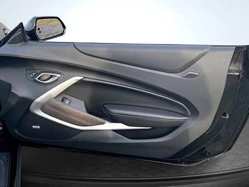 Used 2018 Chevrolet Camaro LT w/ RS Package image 27