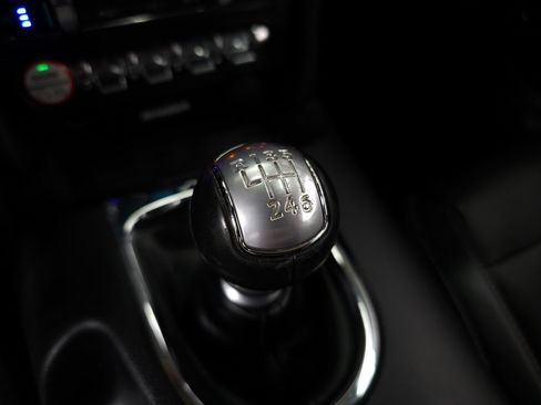 Used 2016 Ford Mustang Premium image 32