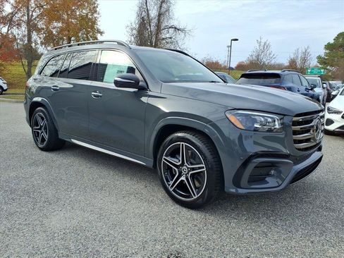 Used 2026 Mercedes-Benz GLS 450 4MATIC image 3