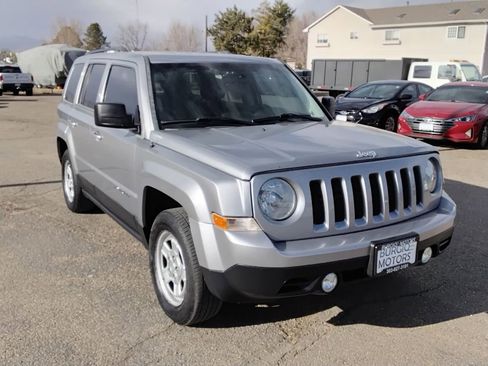 Used 2015 Jeep Patriot Sport w/ Power Value Group image 3
