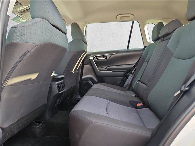 Used 2025 Toyota RAV4 XLE FWD image 18