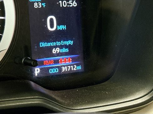 Used 2022 Toyota Corolla LE image 8