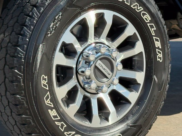 Certified 2022 Ford F250 Lariat w/ Lariat Value Package AWD/4WD image 18