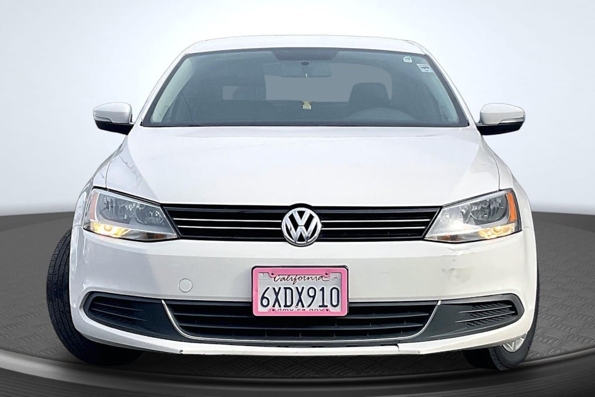 Used 2013 Volkswagen Jetta SE FWD image 3