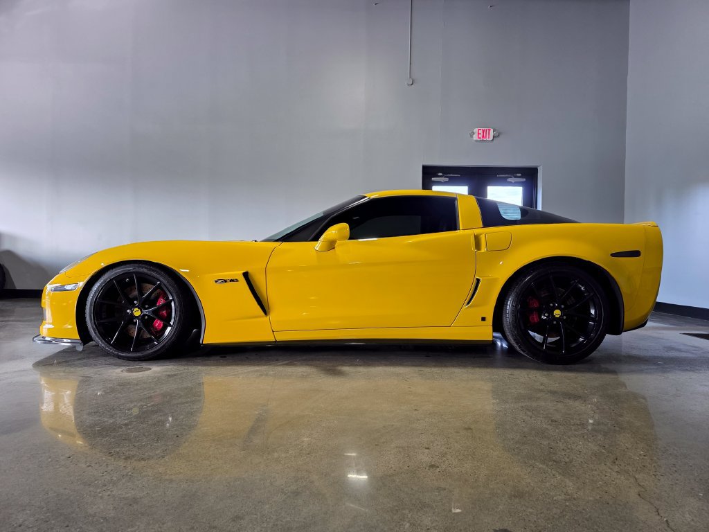 Used 2006 Chevrolet Corvette Z06 w/ Preferred Equipment Group RWD image 7