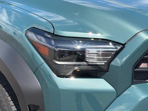 Used 2025 Toyota 4Runner TRD Off-Road Premium AWD/4WD image 39