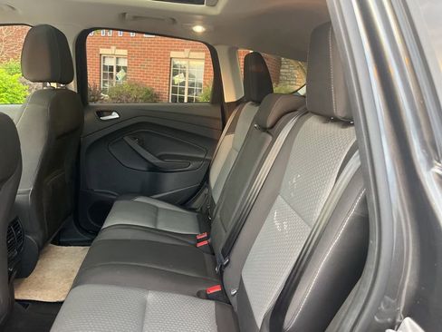 Used 2017 Ford Escape SE AWD/4WD image 17