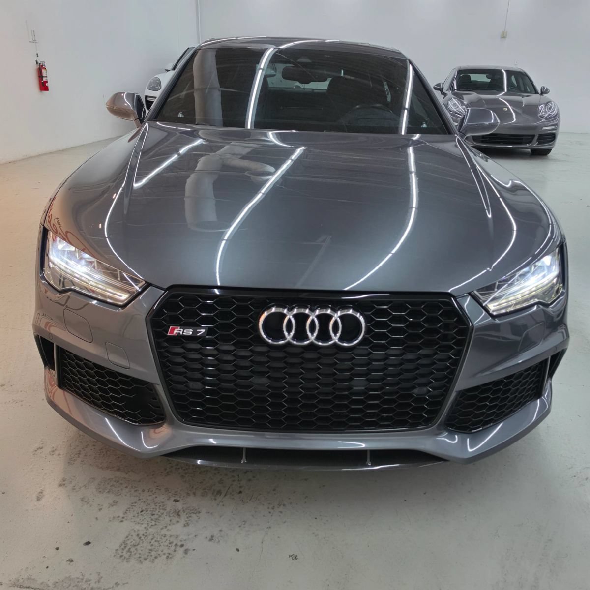 Used 2016 Audi RS 7 Prestige w/ Carbon-Optic Package AWD/4WD image 9