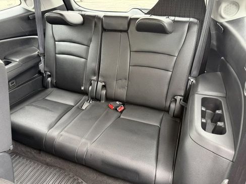 Used 2016 Honda Pilot Touring image 25
