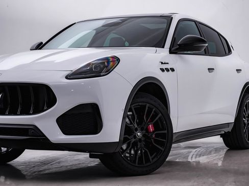 Certified 2025 Maserati Grecale Modena image 2