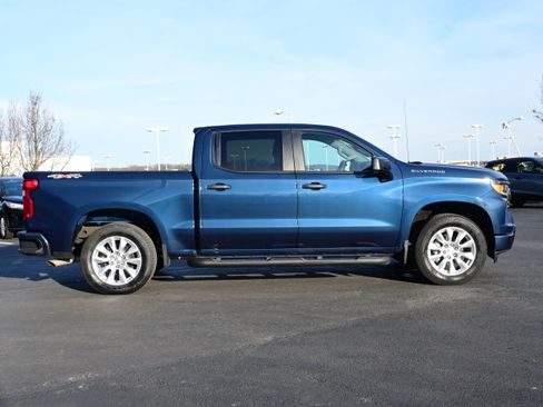 Used 2023 Chevrolet Silverado 1500 Custom image 5