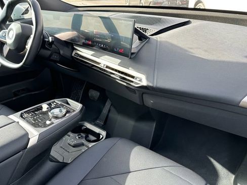 Used 2024 BMW iX xDrive50 w/ Convenience Package image 8