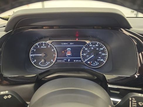 Used 2025 Nissan Pathfinder SV AWD/4WD image 31