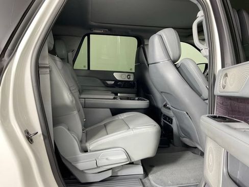 Used 2020 Lincoln Navigator L Reserve w/ Luxury Package AWD/4WD image 33