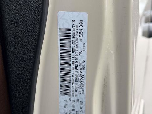 Used 2017 Jeep Wrangler Unlimited Sahara w/ Connectivity Group AWD/4WD image 26