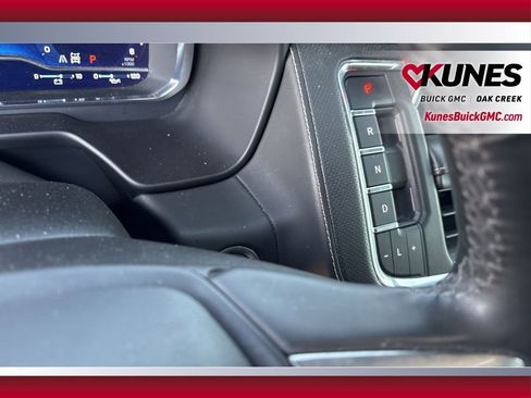 Used 2023 Chevrolet Suburban Premier image 15