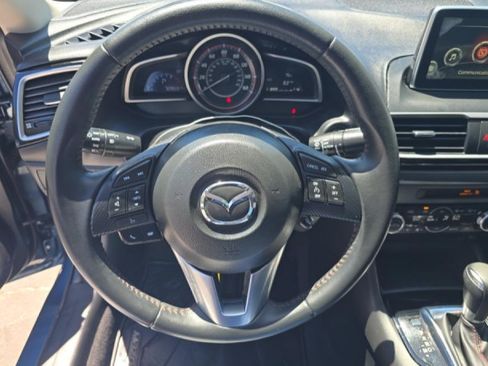 Used 2016 MAZDA MAZDA3 i Touring w/ Popular Equipment Package FWD image 9