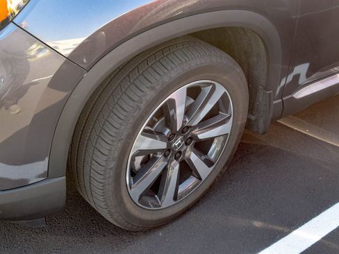Used 2023 Honda Pilot Touring image 23