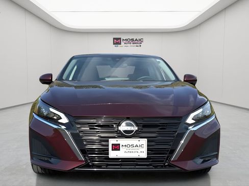 Used 2024 Nissan Altima 2.5 SL image 9